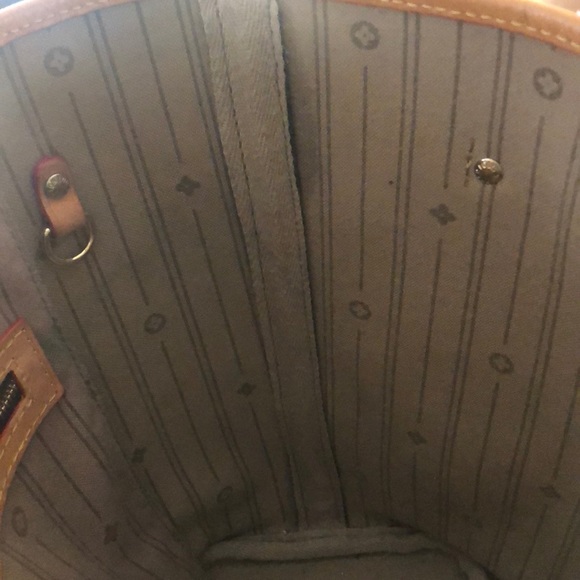 Medium Louis Vuitton Monogram Neverfull Bag - Picture 6 of 7